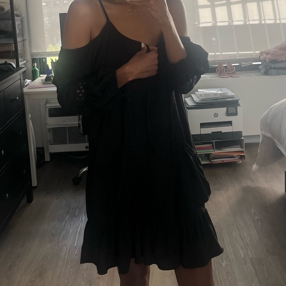 VaVa by Joy Han Samira Open Shoulder Dress in Black - Picture 4 of 10